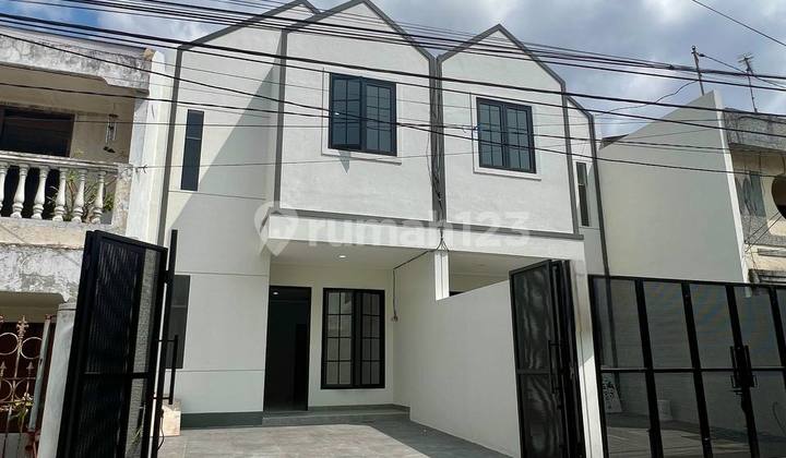 Rumah Baru Minimalis Jalan Virgo, Kalijudan Dekat ke Tengah Kota