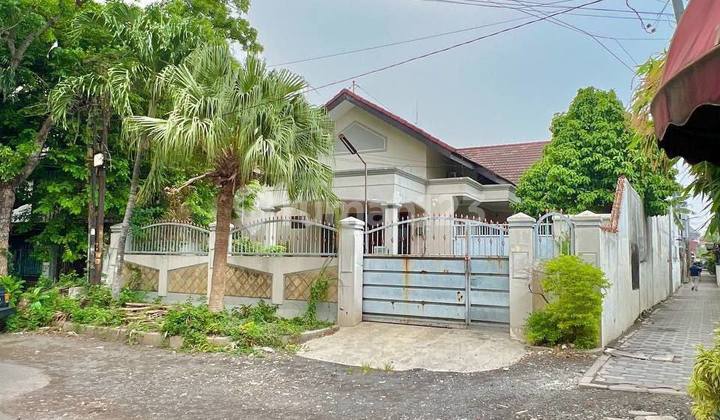 Business Property on Kacapiring Street 1st Floor Near Grand City & Gubeng Station 2