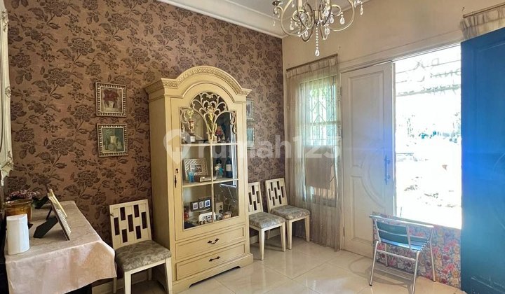 Rumah Classic Luxury Jemursari Regency Lingkungan Private & Homey 2