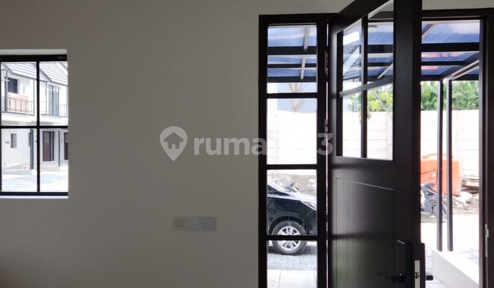 Sewa Rumah Graha Natura 2 Lantai Banyak Bonus Dekat ke Club House 2