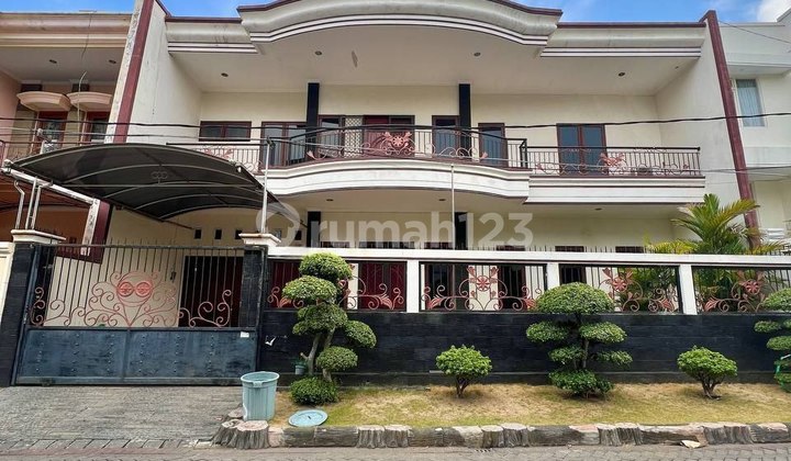 Luxury Mediterranean House Rental in Darmo Hill, West Surabaya Center
