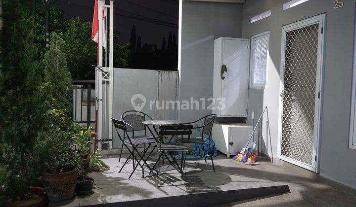 Rumah cantik hook 2 Lantai di ciledug 1