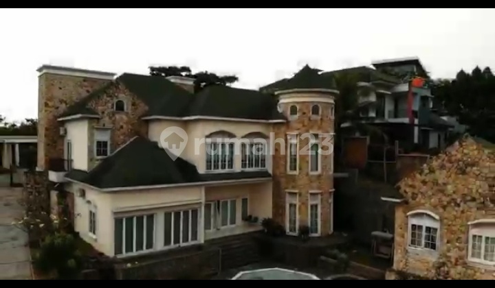 Rumah mewah Bagus cantik di Sentul City Rumah mewah Bagus cantik di Sentul City