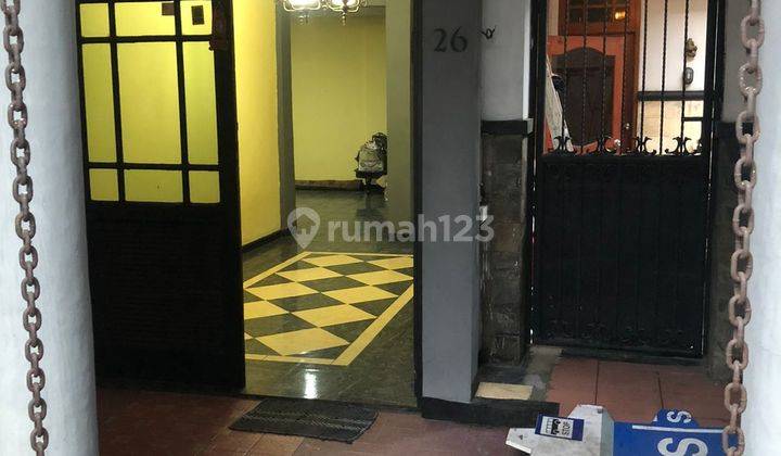 Rumah tua 2 Lantai ngantong di petojo jakarta pusat 1