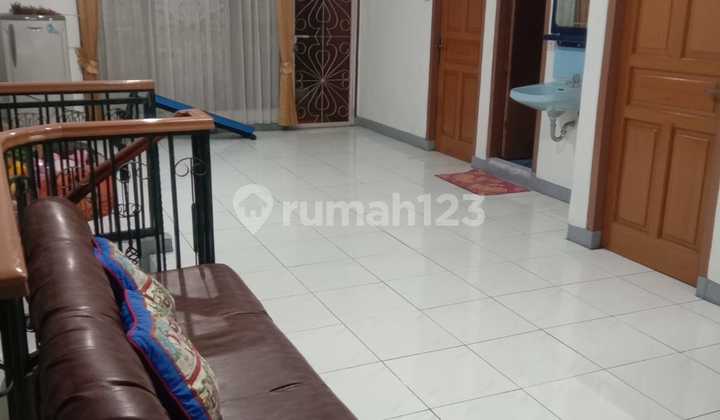 Rumah siap huni Bagus semi furnished 2 Lantai di kepu 8