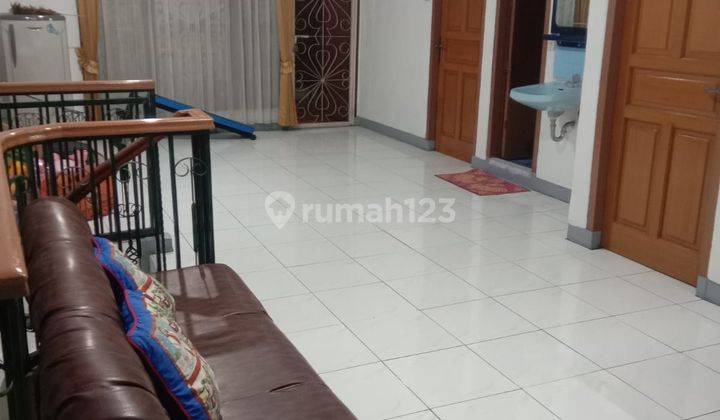 Rumah siap huni Bagus semi furnished 2 Lantai di kepu 18