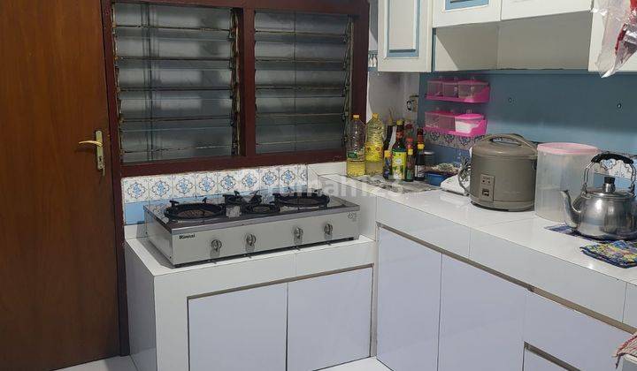 Rumah siap huni Bagus semi furnished 2 Lantai di kepu 26