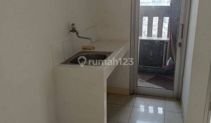 Disewakan 2 Bedroom Unfurnished Murah apartemen Green Bay 3