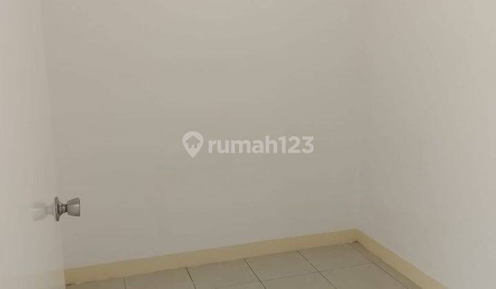 Disewakan 2 Bedroom Unfurnished Murah apartemen Green Bay 6