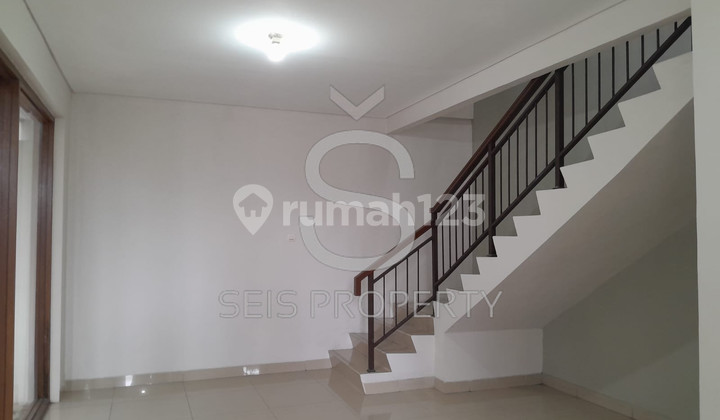 FOR SALE HOUSE IN BUAHBATU SQUARE, BANDUNG CITY FOR SALE HOUSE IN BUAHBATU SQUARE, BANDUNG CITY