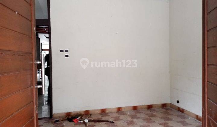 Dijual Rumah Dengan Halaman Luas di Setrasari Bandung Utara  2