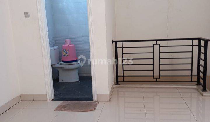 Dijual Rumah Furnish di sayap Jl Ciateul Kota Bandung
  2