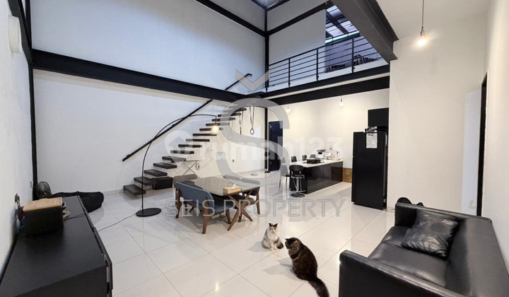 Dijual Rumah Furnish 3 Lantai di Sukasari Kota Bandung