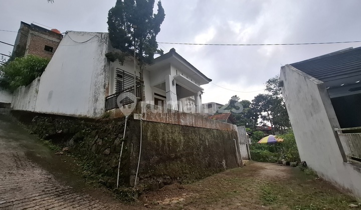 Dijual 2 Rumah Hitung Tanah di Komplek Anggrek Residence Cimenyan Kab Bandung Dijual 2 Rumah Hitung Tanah di Komplek Anggrek Residence Cimenyan Kab Bandung