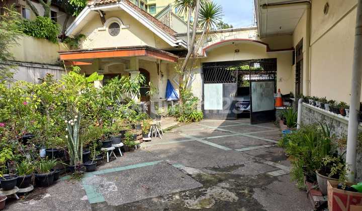 For Sale 1-Story House On Riau Street Wing Sumur Bandung Bandung City