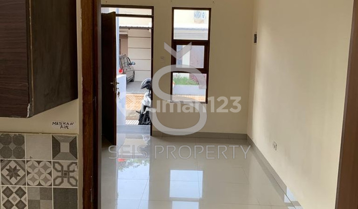 DIJUAL RUMAH SIAP HUNI DI KOMPLEK SPRING GARDEN CIGANITRI BANDUNG