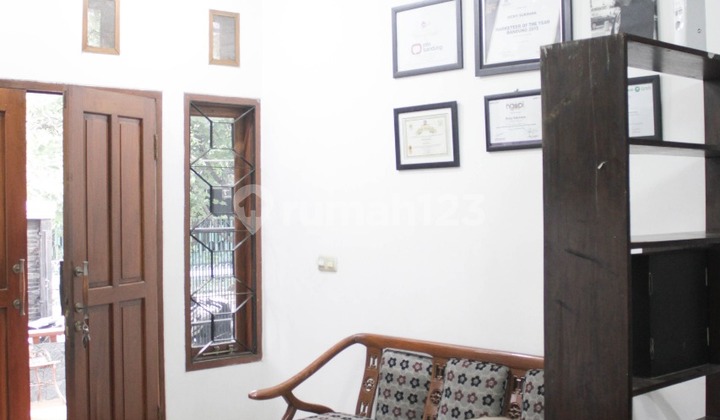 Dijual Rumah di Sayap Jl Ciateul Kota Bandung