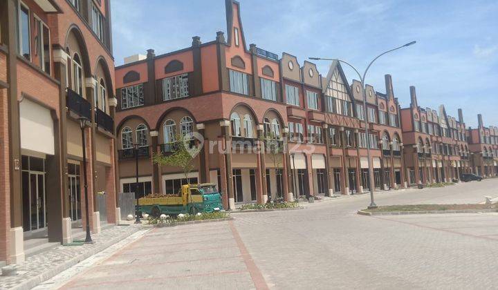 Disewakan ruko La Riviera PIK 2 daerah yang ramai 3lantai 7