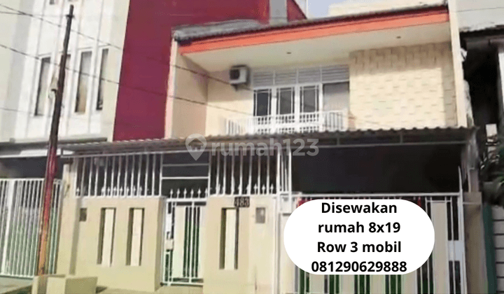 Disewakan rumah tanjung duren 4 kamar lebar jalan 3 mobil, rapi 1