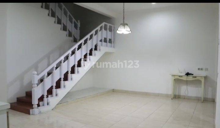 Disewakan rumah tanjung duren 4 kamar lebar jalan 3 mobil, rapi 6