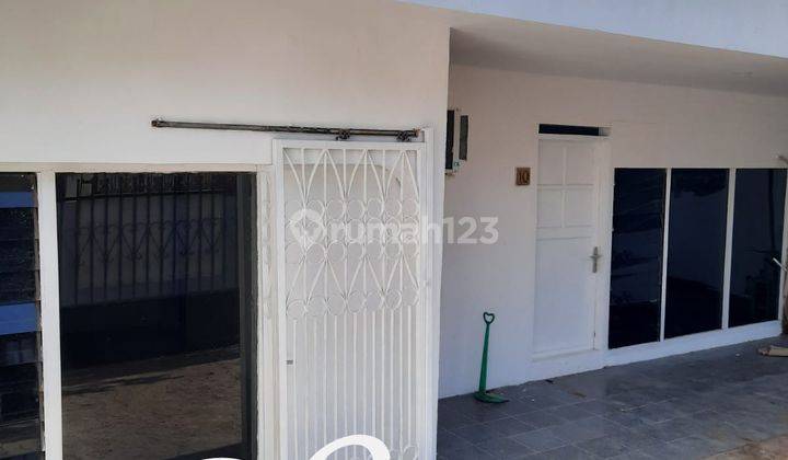 Disewakan rumah tanjung duren jalan 3 row mobil,bs untuk usaha 1