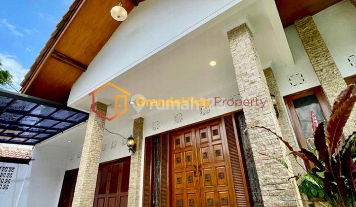 Disewakan rumah kebayoran lama di Komplek deplu cidodol 4 kamar 8