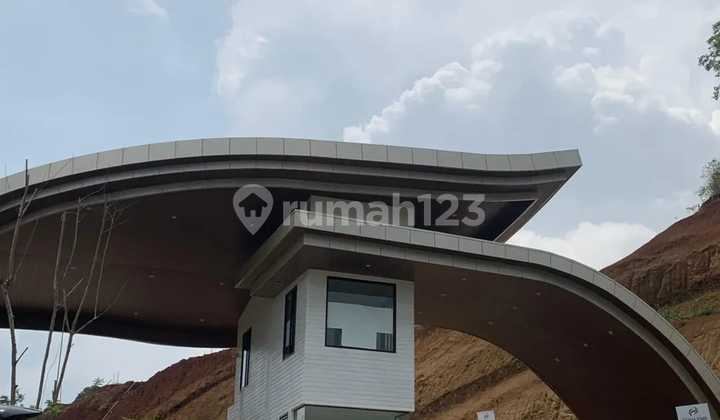 Rumah Mewah Tiga Lantai Di Jl. Cireundeu Padalarang Bandung Barat 2