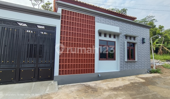 For Sale: New House Only 5 Minutes to Unnes Semarang City 1