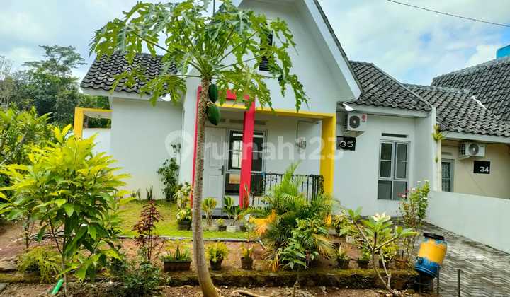Ready-to-Occupy House for Sale in Unnes Cluster, Semarang. 1