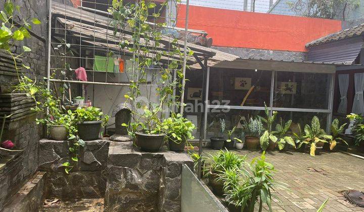 Dijual Rumah Besar di Jalan Raya Narogong. 2