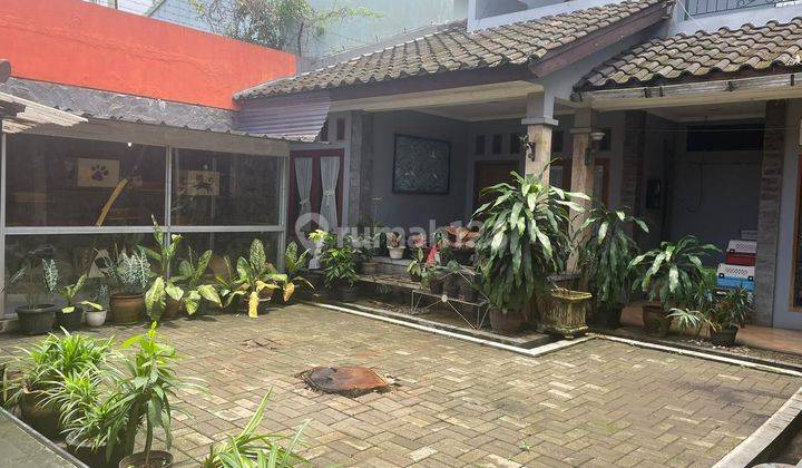 Dijual Rumah Besar di Jalan Raya Narogong. 1