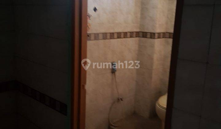 Disewakan Ruko Gandeng 3 Lantai bekas Lembaga Pendidikan di Pinggir Jl. Sudirman, Bekasi  9