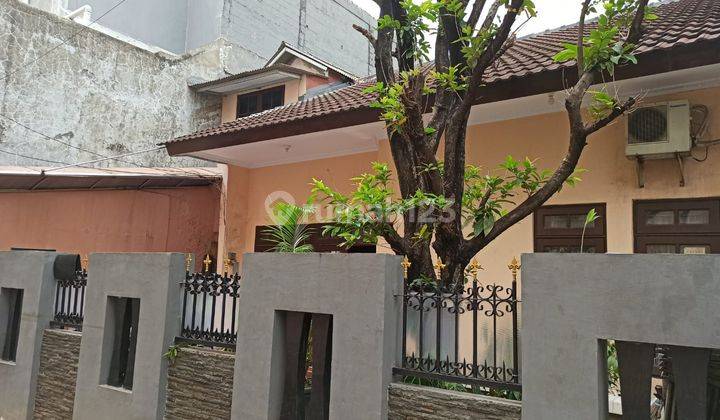 Di jual Rumah dalam komplek pondok  kopi. 1