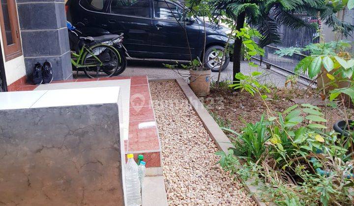 Di jual Rumah sangat  bagus dai Kemang Pratama 3. 2