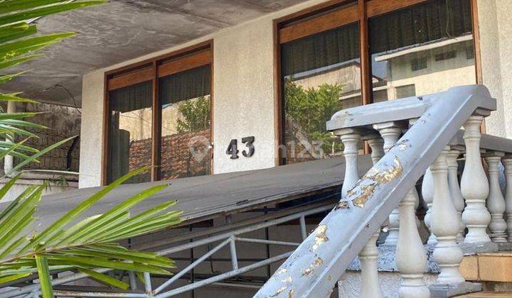 Dijual Rumah Mewah Tengah Kota Malang, Siap Huni Sangat Terawat 2