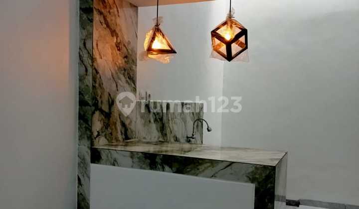 Di Jual Rumah Modern Sangat Cantik. di Villa Indah Permai .Bekasi Utara 2