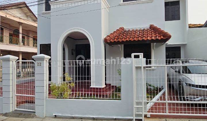 Disewakan Rumah Cantik 2 Lantai ,baru Renovasi 1