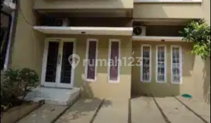 For Rent: House in Puri Saraswati Kreo