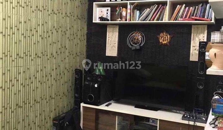 Dijual cepat Rumah 3 Lantai di Jl Aria putra  3
