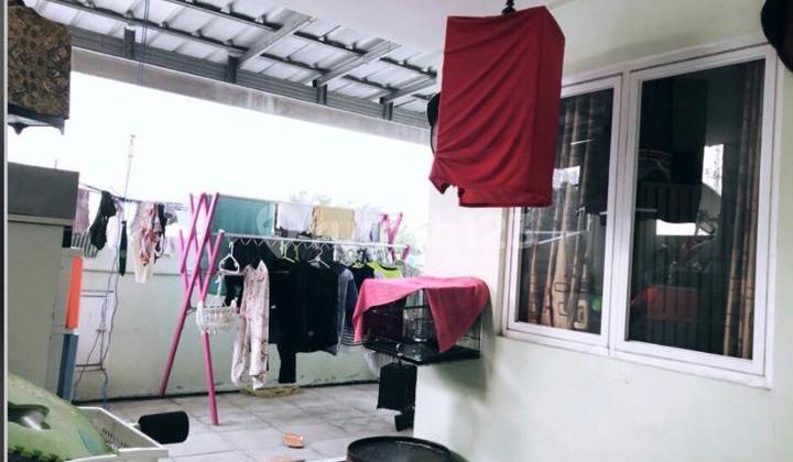 Dijual cepat Rumah 3 Lantai di Jl Aria putra  12