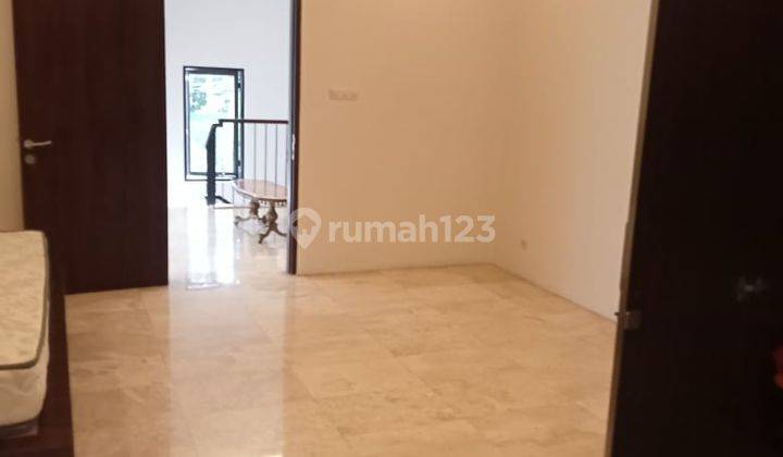 Disewakan rumah 2 lantai siap huni di radio dalam  6
