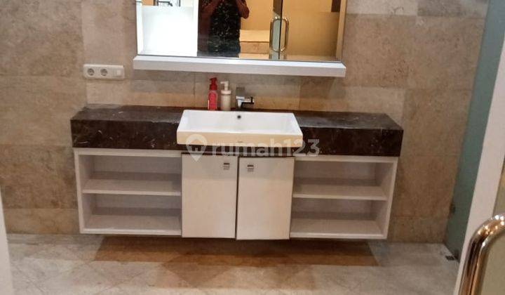 Disewakan rumah 2 lantai siap huni di radio dalam  9
