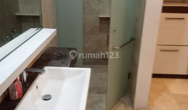 Disewakan rumah 2 lantai siap huni di radio dalam  11