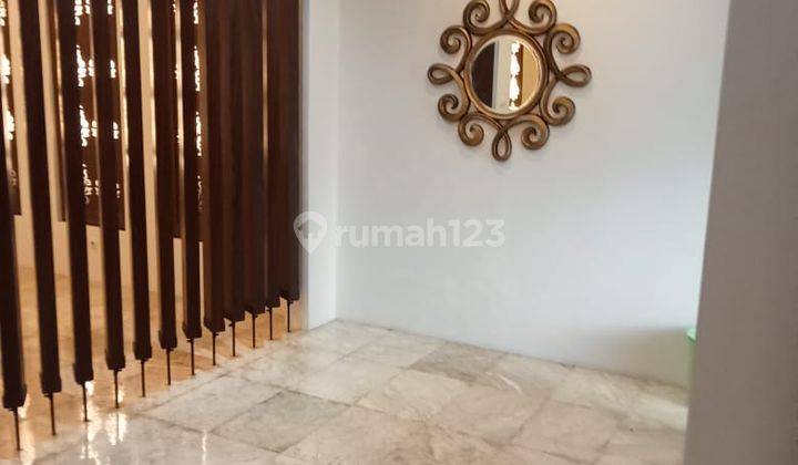 Disewakan rumah 2 lantai siap huni di radio dalam  13