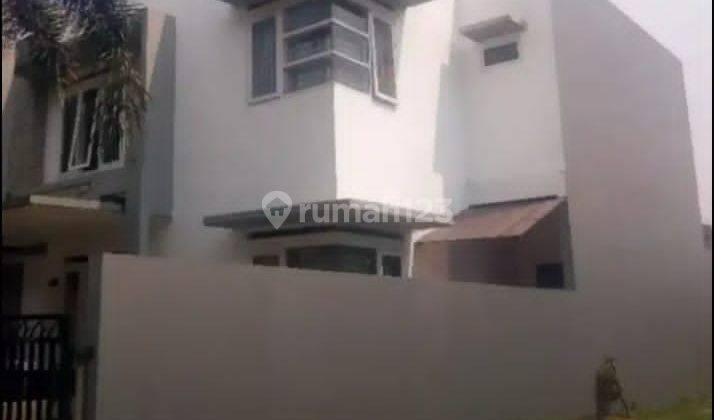 Disewakan rumah luas 2 lantai siap huni di Pondok Ranji  2