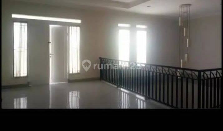 Disewakan rumah luas 2 lantai siap huni di Pondok Ranji  7