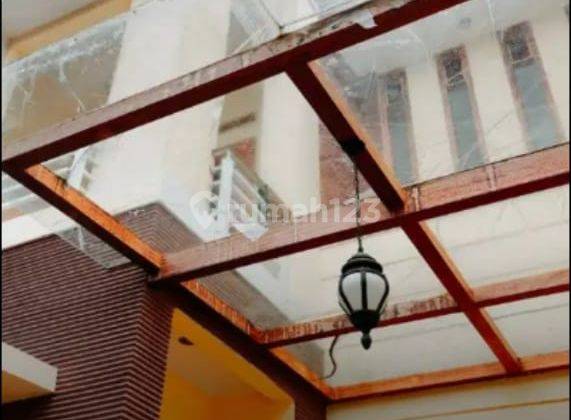 Disewakan rumah 2 lantai di Vila Kebagusan residen  3