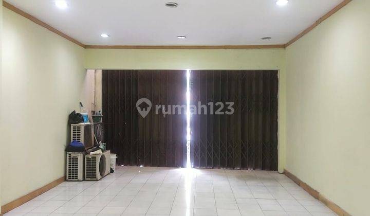Disewakan ruko 3 lantai di area komersial di Ciledug Raya  2