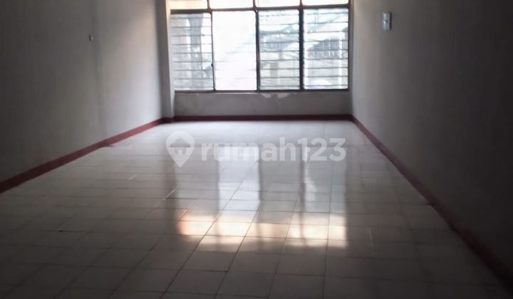 For rent: 2-story shop house + basement in Lebak Bulus commercial area