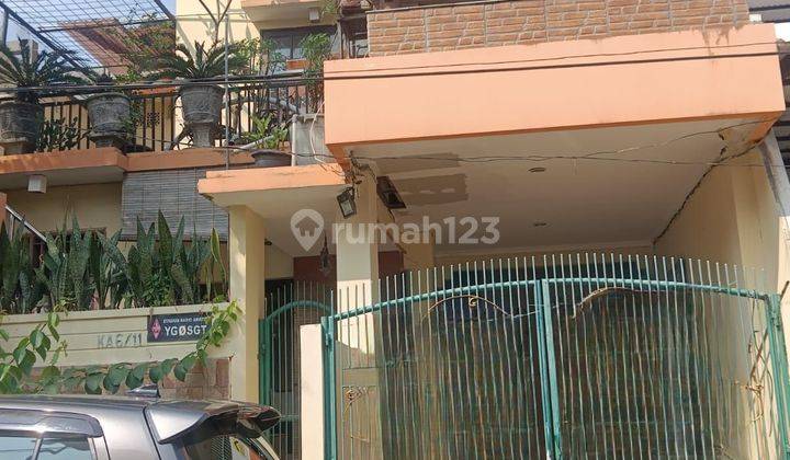 Dijual rumah 2 lantai di di Jl mertilang bintaro sektor 9 2